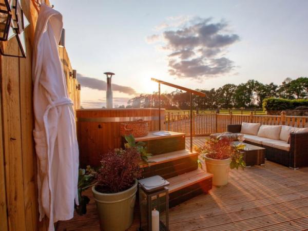 Imagine this🌿💦 ⁠
⁠
Your own chill spot for unwinding: ⁠
✨ Freshly laid decking underfoot ⁠
🔥 A cosy wood-burning Kirami hot tub gently bubbling away as you soak in the peaceful vibes of the evening ⁠
🛁 Your soft robe hanging nearby, ready for you after that relaxing dip ⁠
⁠
Forget the hassle of booking a spa day. No need to travel just pure Nordic style relaxation right in your backyard. ⁠
⁠
Whether you’re into a quiet morning splash or a tranquil evening hangout under the stars, this space is yours to enjoy all year round. ⁠
⁠
Nurture your peace of mind. Dive into the Kirami way of life. ⁠
⁠
Check out the link in our bio to get in touch with us! ⁠
⁠
#KiramiUK #OutdoorChill #NordicRelaxation #HotTubFun #DeckingGoals #GardenRetreat